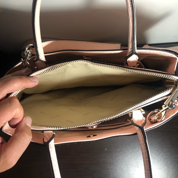 Guess Maddy Satchel - Picture 5 of 5